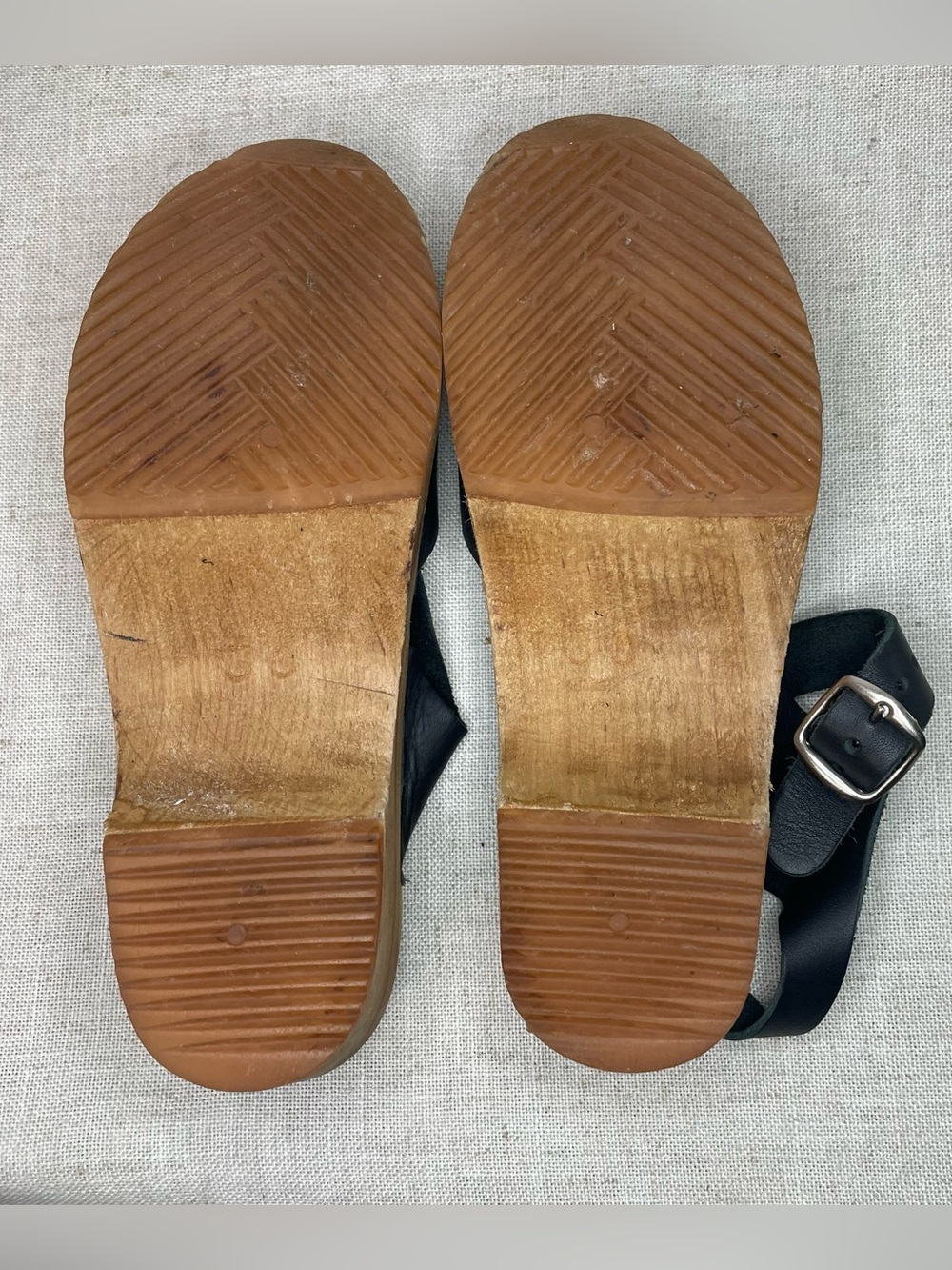 MIA - Sophia Black Leather Wooden Clogs - Picture 6 of 12